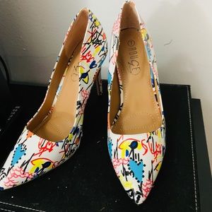 Graffiti pumps size 7